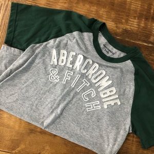 Abercrombie kids t shirt